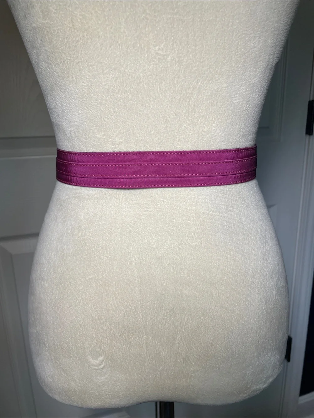 Retro Magenta High Waist Cincher Belt Fabric Front Panel Smooth Accent 38”